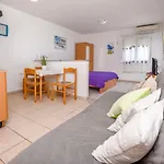 Antea شقة روغوزنيكا
